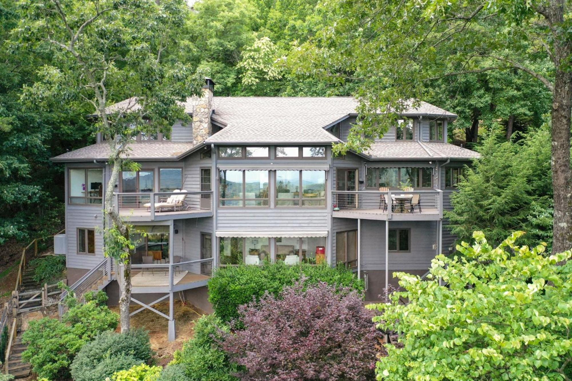 Falken Haus - Relax In Seclusion With Panoramic Lake Views Jasper Exterior photo