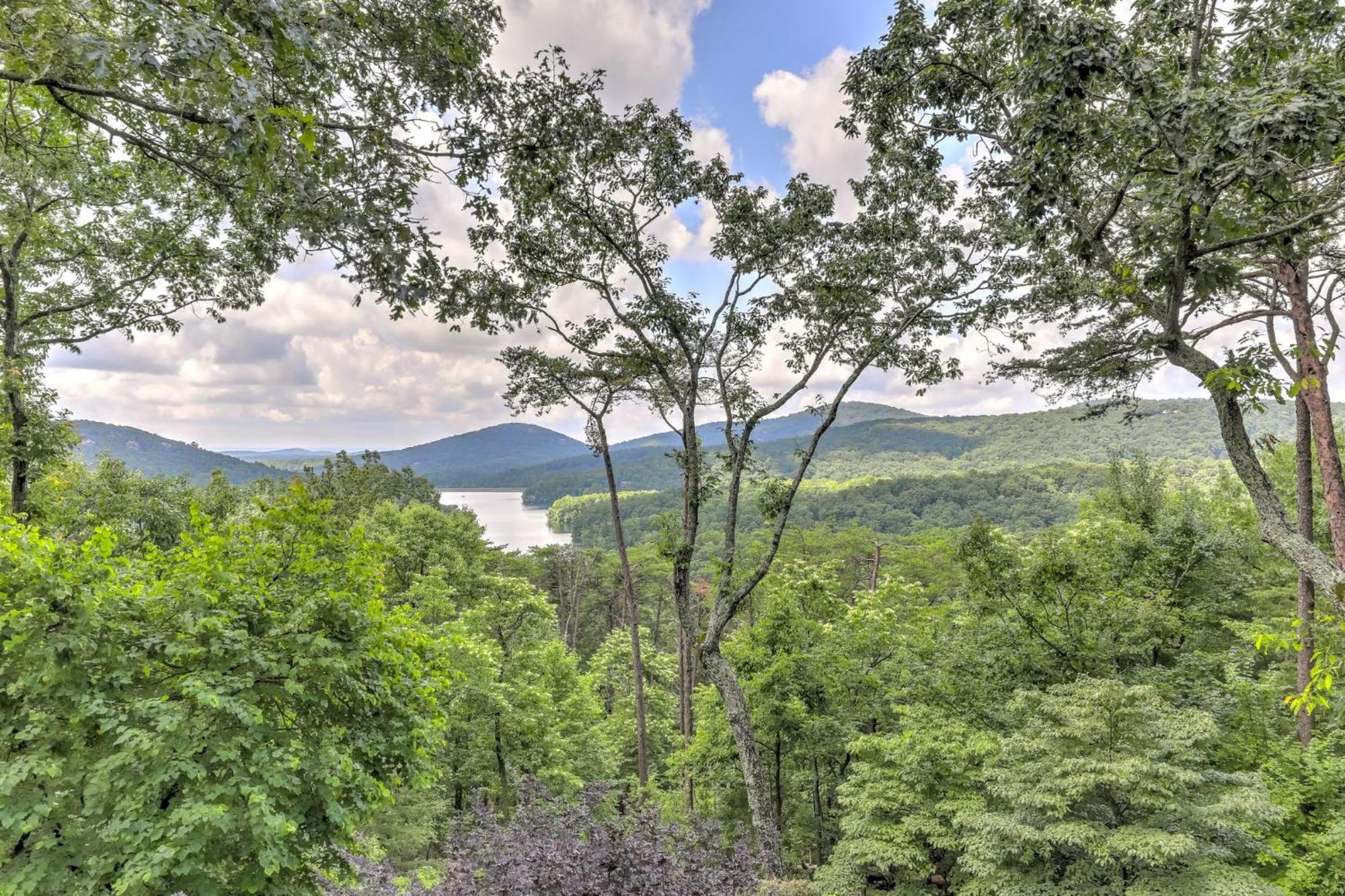 Falken Haus - Relax In Seclusion With Panoramic Lake Views Jasper Exterior photo
