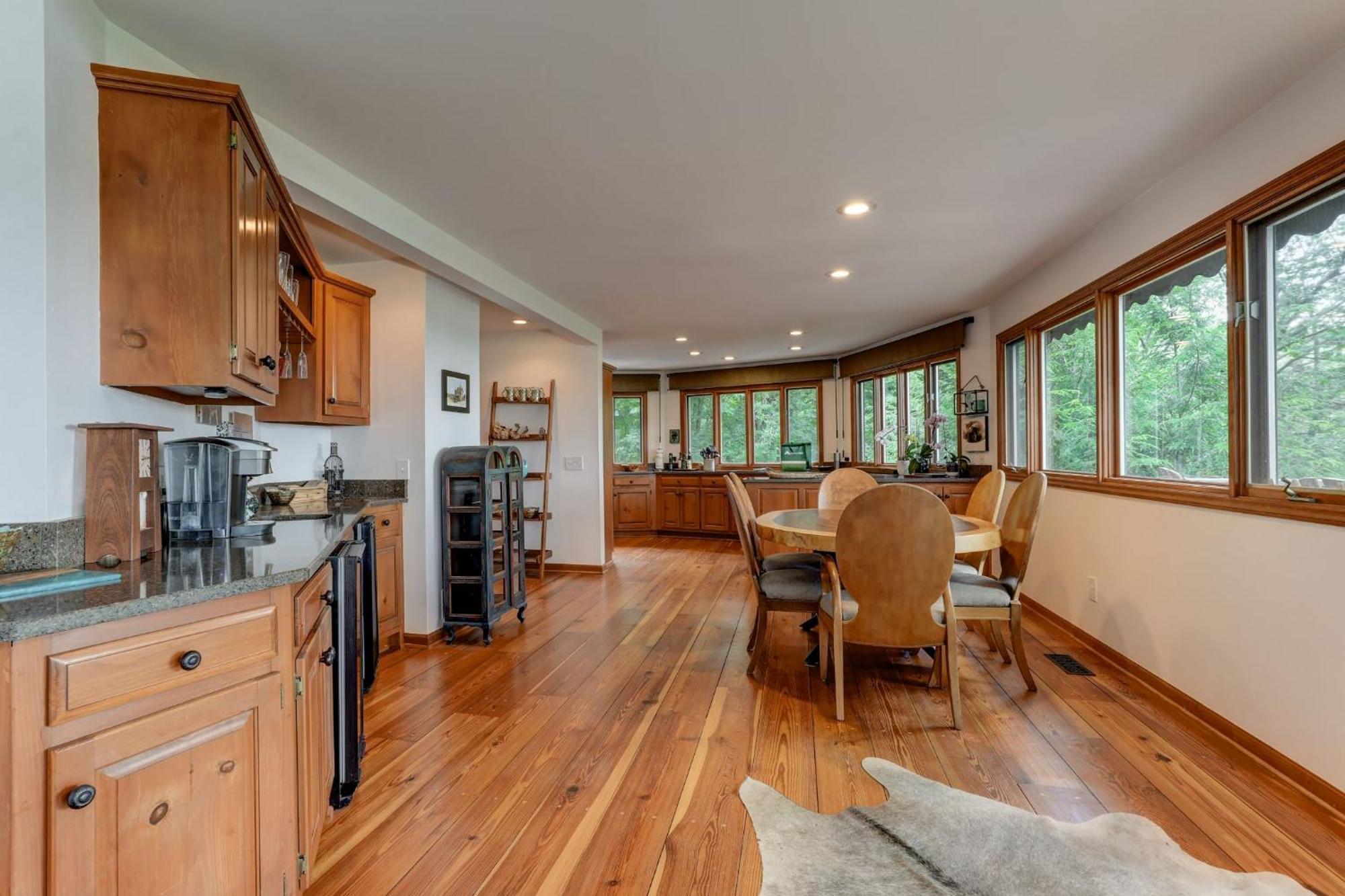 Falken Haus - Relax In Seclusion With Panoramic Lake Views Jasper Exterior photo