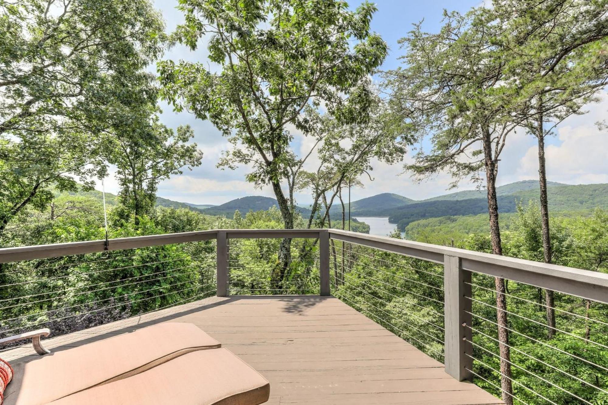 Falken Haus - Relax In Seclusion With Panoramic Lake Views Jasper Exterior photo