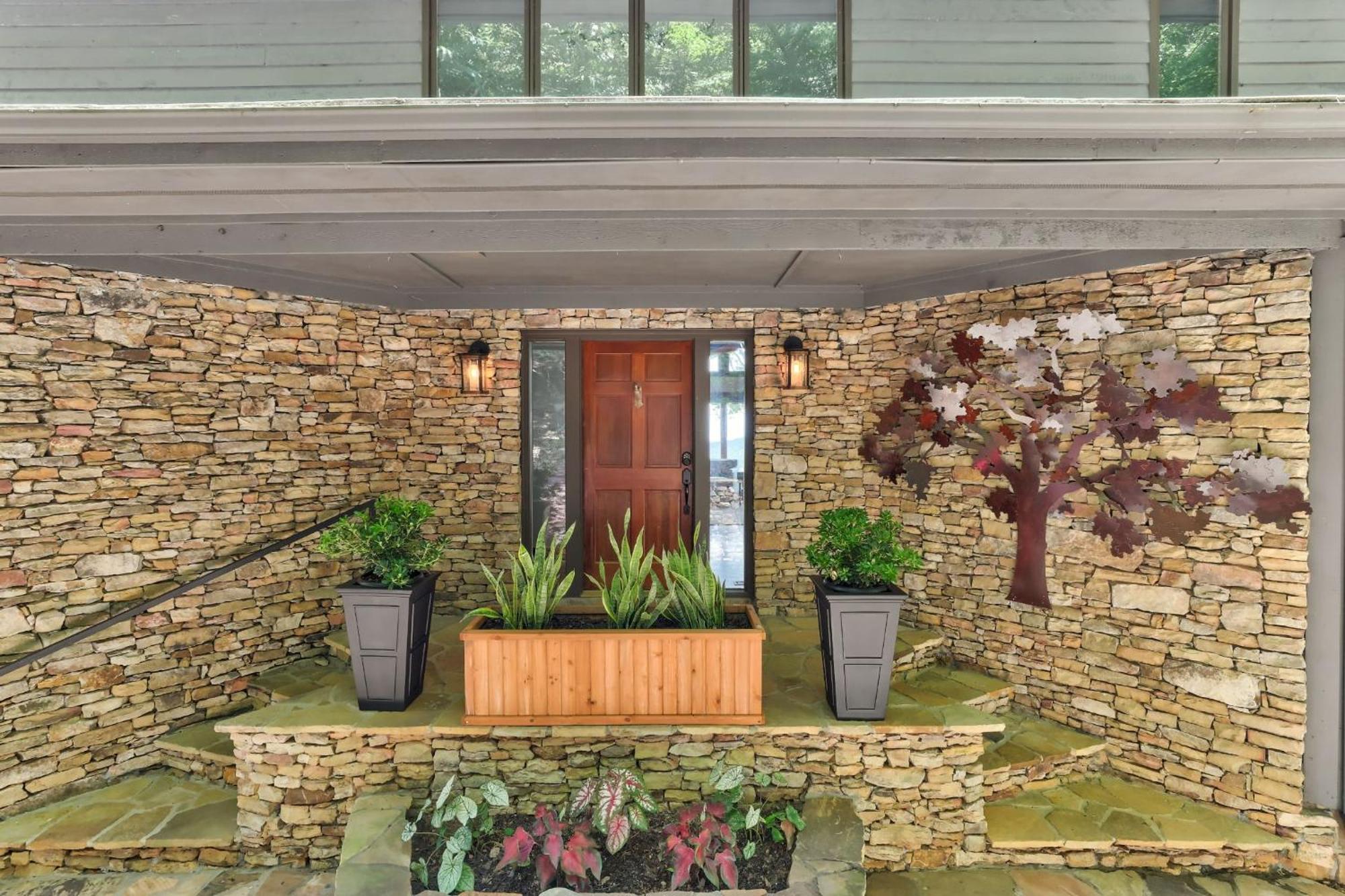 Falken Haus - Relax In Seclusion With Panoramic Lake Views Jasper Exterior photo