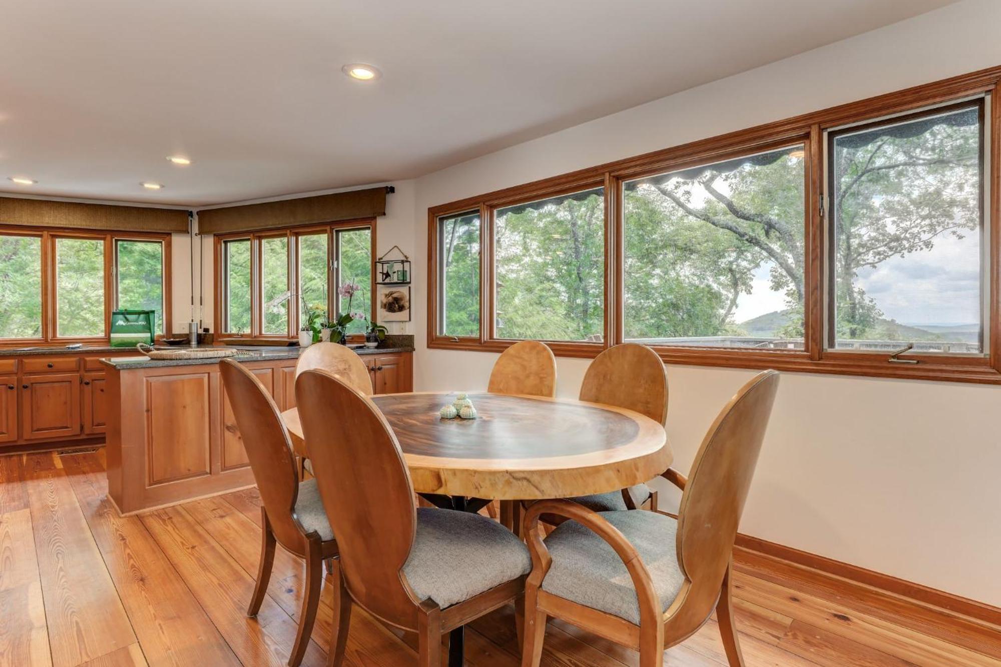 Falken Haus - Relax In Seclusion With Panoramic Lake Views Jasper Exterior photo